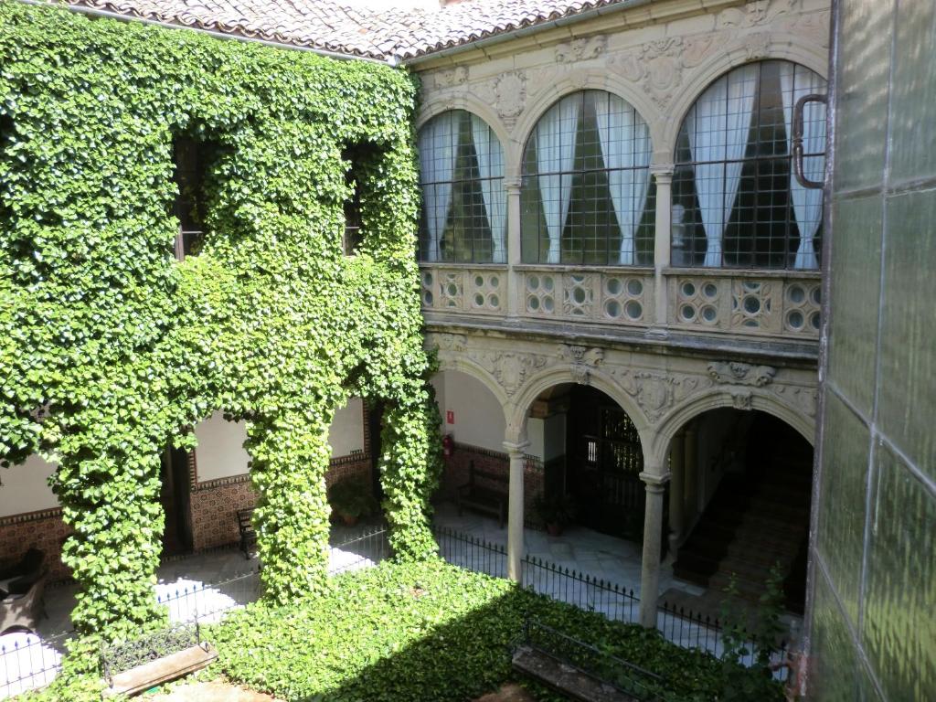 Palacio De La Rambla - Sabiote