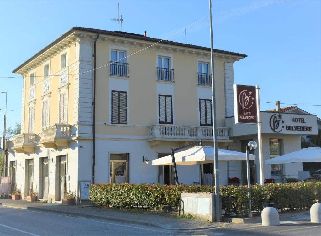 Hotel Belvedere - Montecarlo, Italia