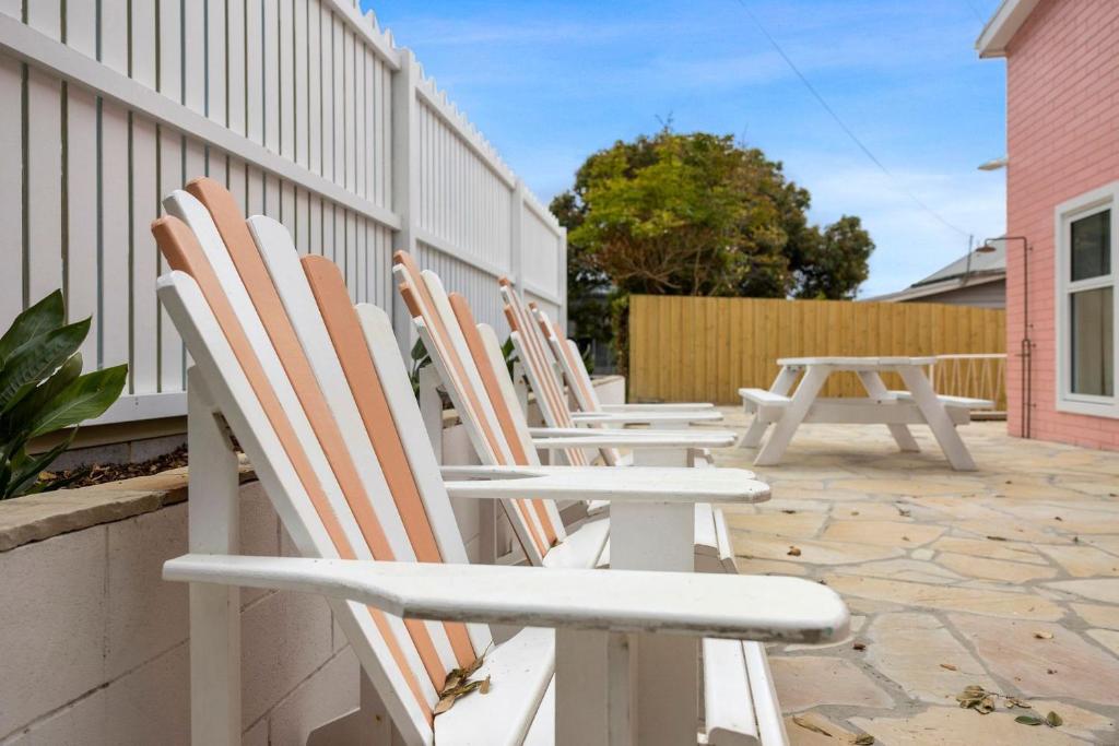 The Pink Lodge 3 Bed - Lorne