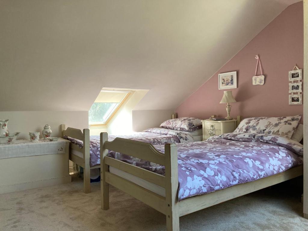 Cosy Twin Room With Private Bathroom - Faversham