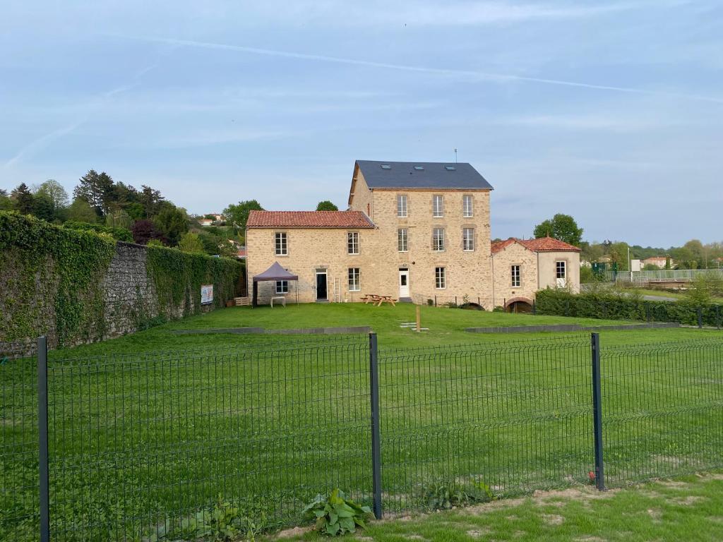 Gîte Moulin De Chaussac Proche Du Puy Dufou - Le Blanc-Mesnil