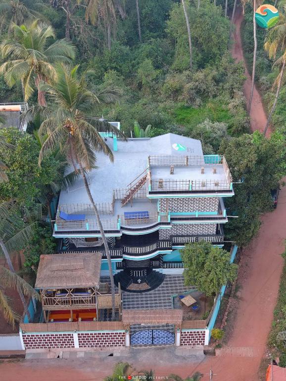 Tropical Wave Hostel Morjim - Goa