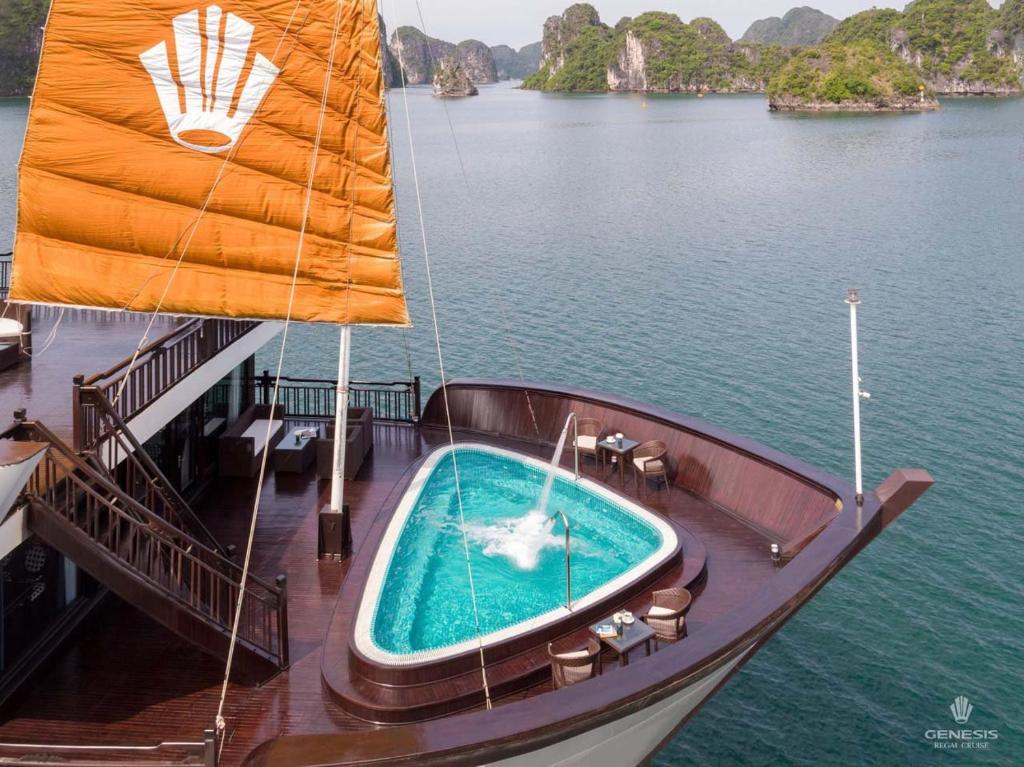 Genesis Luxury Regal Cruises - Vietnam