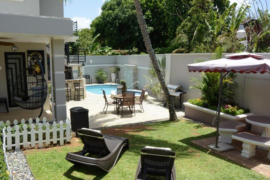 One Bedroom Hideaway Pool And Hot Tub Near Airport - Trinidad and Tobago