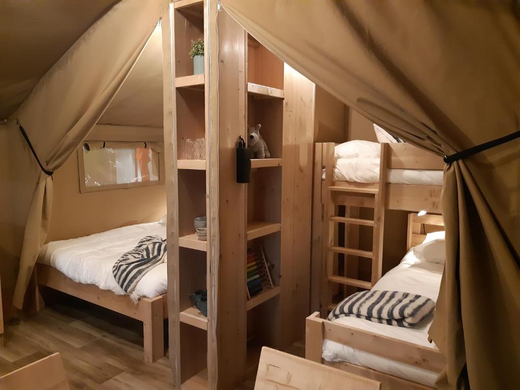 Tente Familiale Au Camping Hautoreille - Alta Marna