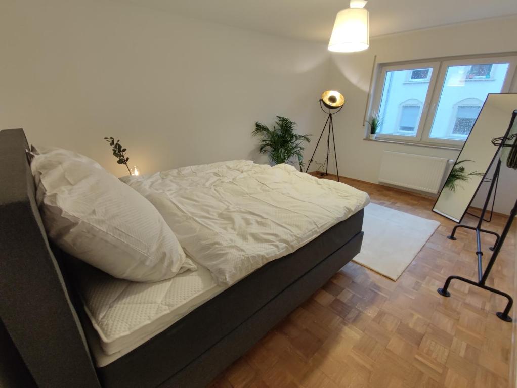 Zen Apartments - Exklusive Suite - Luxus - Boxspringbett - Wörth am Rhein