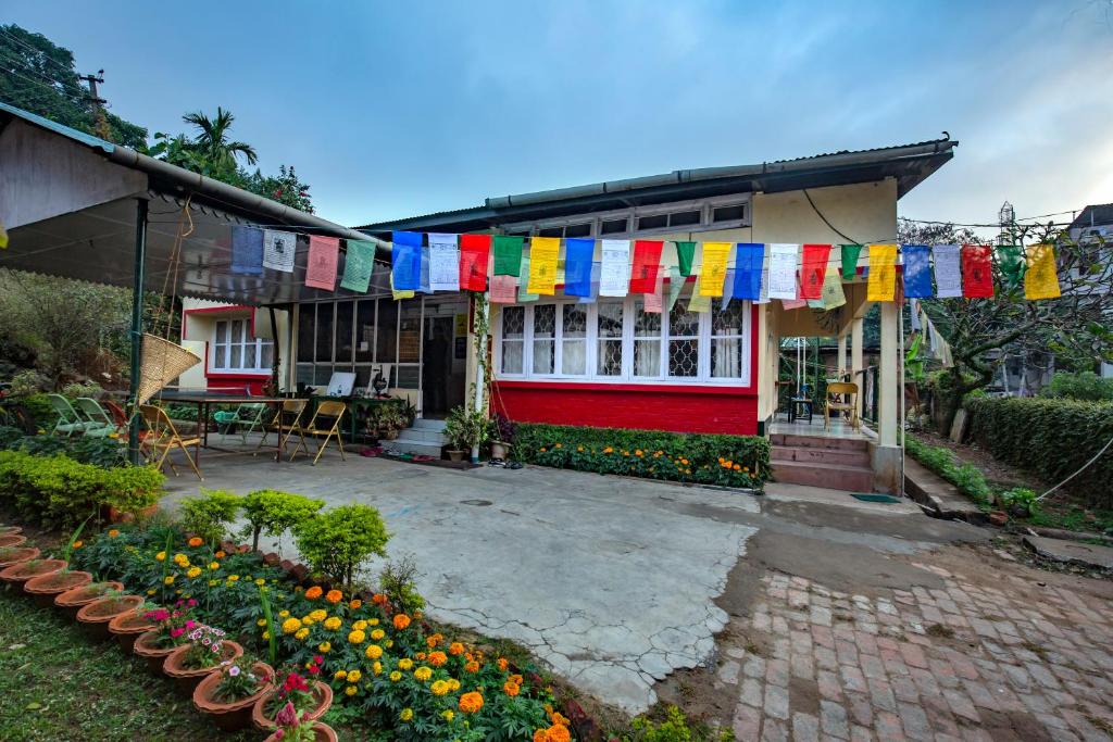 Traditional Assamese House With Spacious Garden - Guwahati