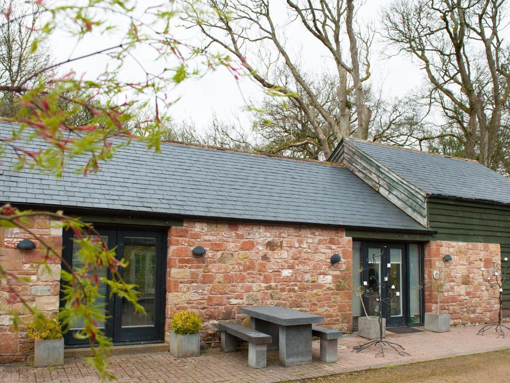 The Heronry, Luxury Holiday Cottage, With Hot Tub In Longtown - Dumfries and Galloway