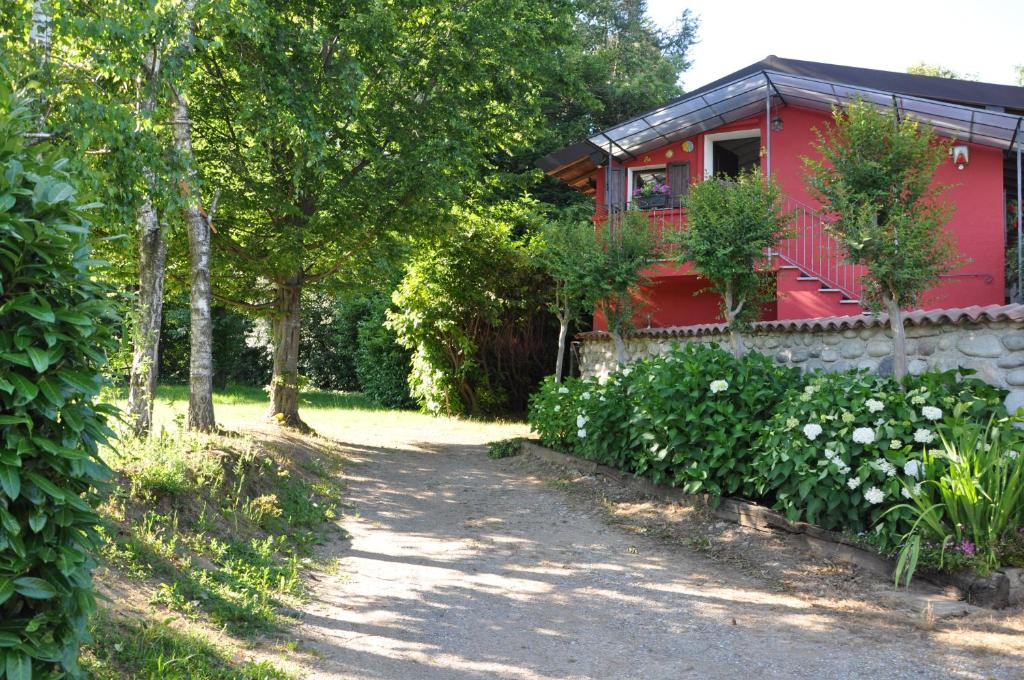 La Casa Rossa Nel Bosco - Provincia di Como