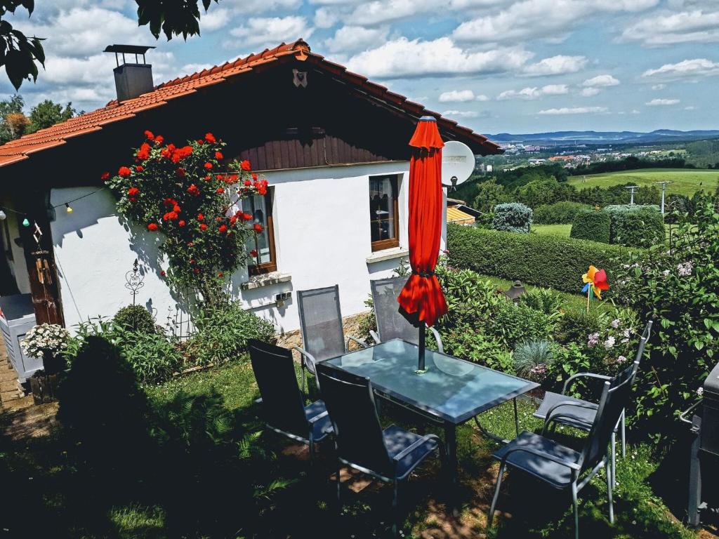 Attractive Holiday Home In Langewiesen With Garden - Ilmenau