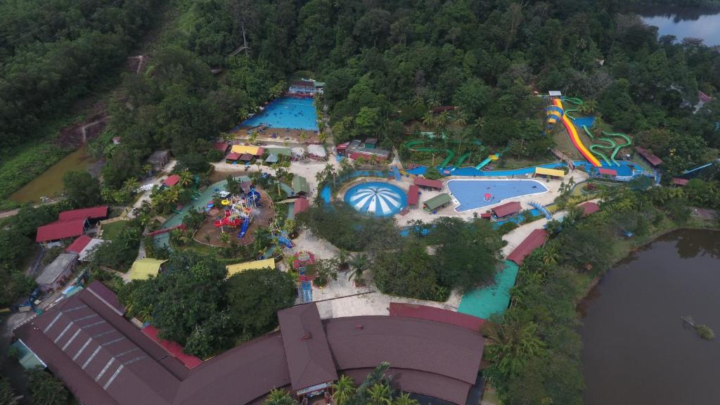 Bukit Merah Laketown Resort - Batu Kurau