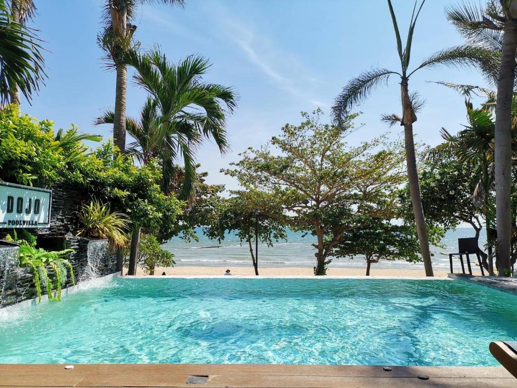Dojo Pool Villa - Pattaya City