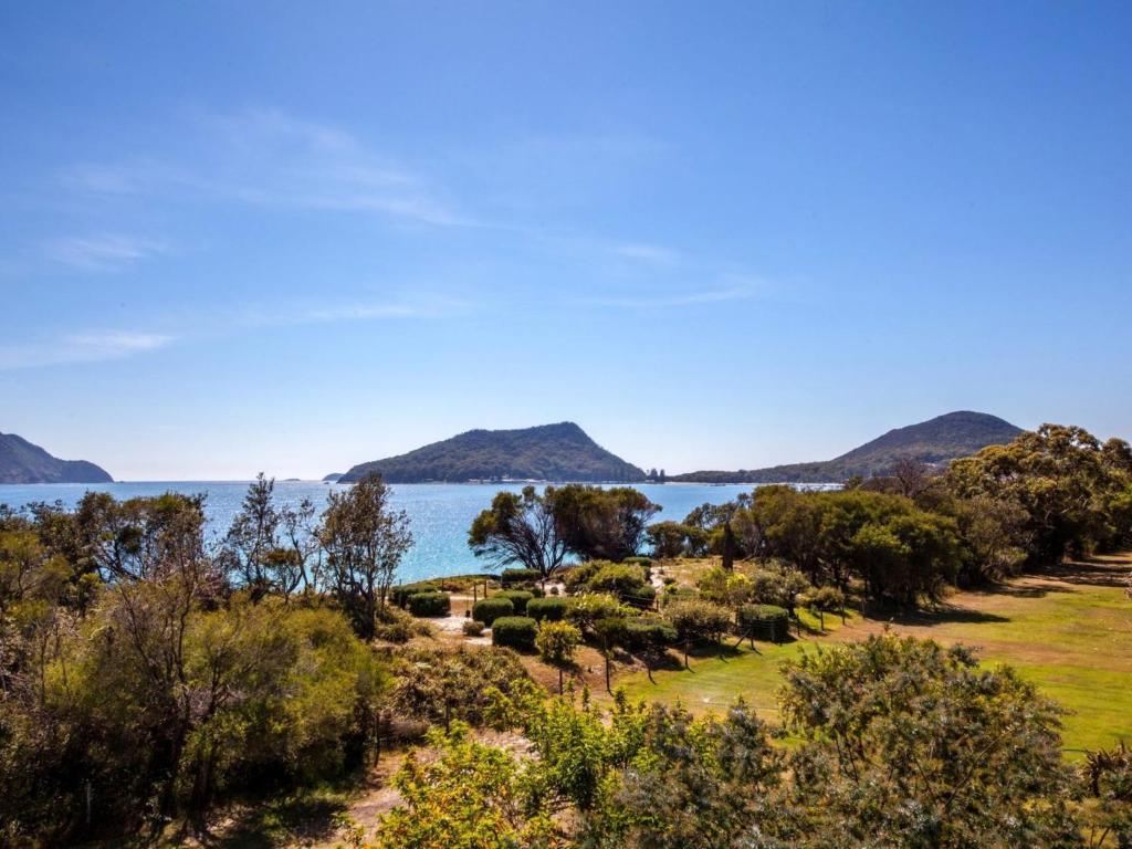 Shoal Haven 4 Waterfront Unit With Views - Shoal Bay
