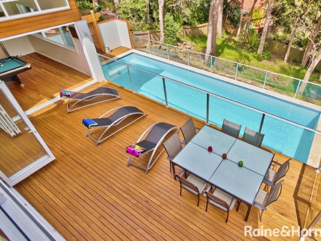 Tranquil Beach House With Outdoor Decks And Pool - Terrigal