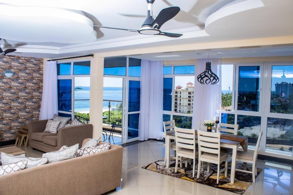 Emirates Reef Apartment 8d - Mombasa