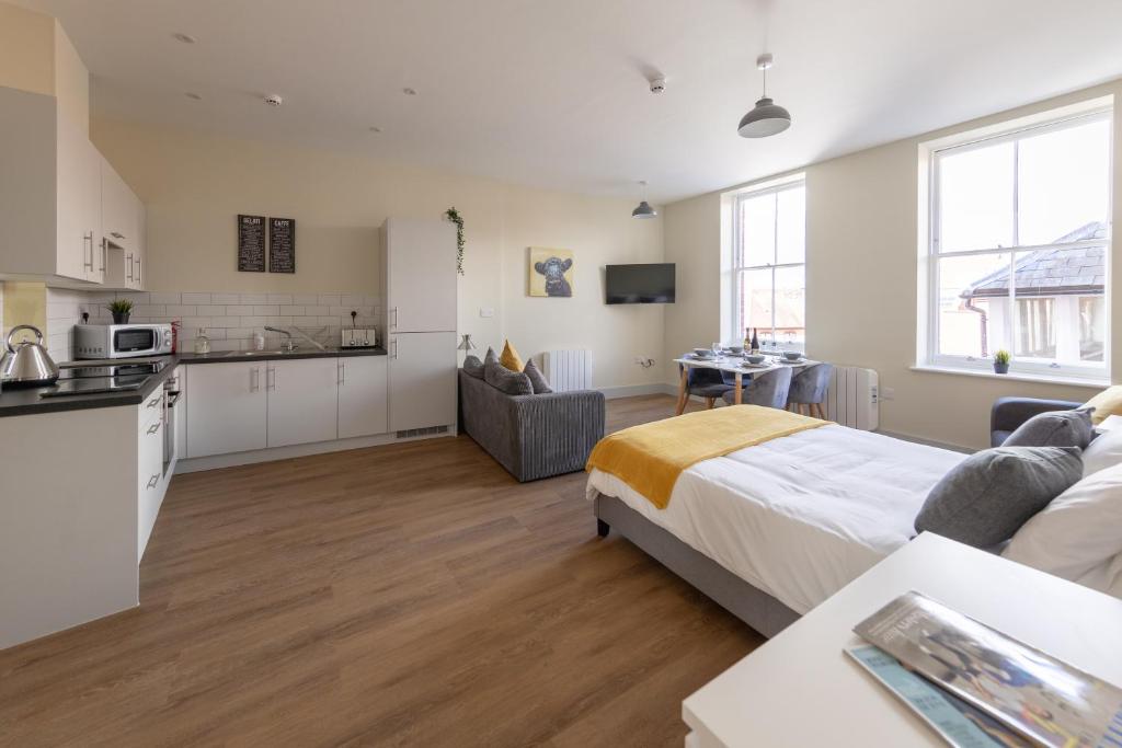 Apartment 6, Isabella House, Aparthotel, By RentMyHouse - Herefordshire