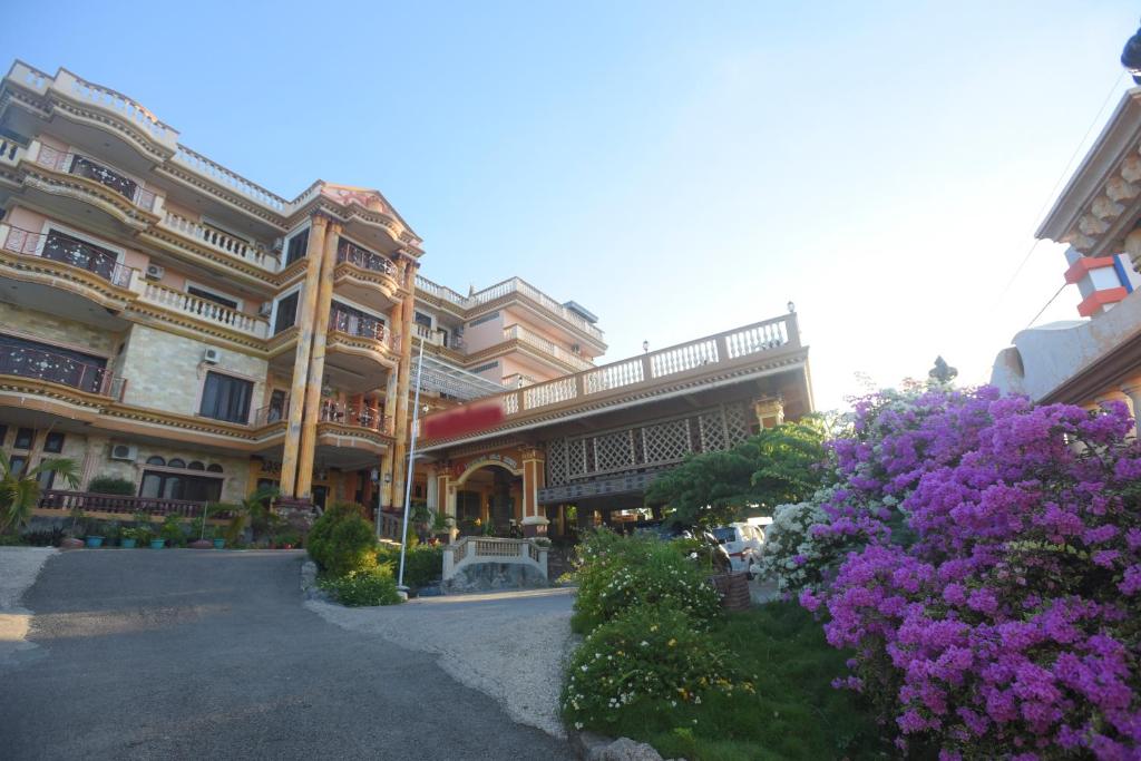 Chrysant Hotel & Resort - Kupang