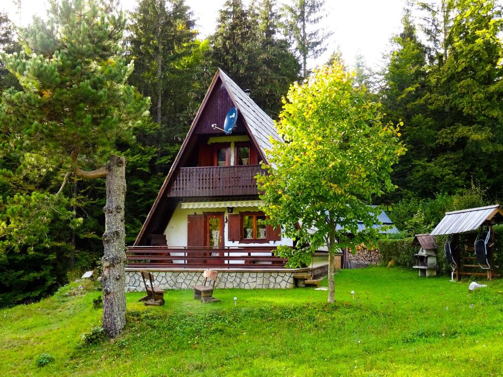 Wooden Cottage - Jesenice