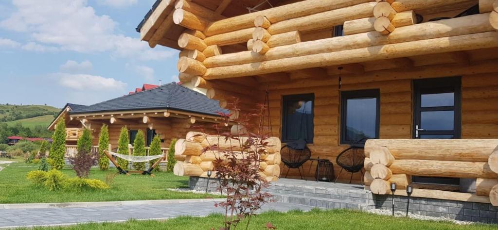 Resort Back To Nature - Râșnov Romacril