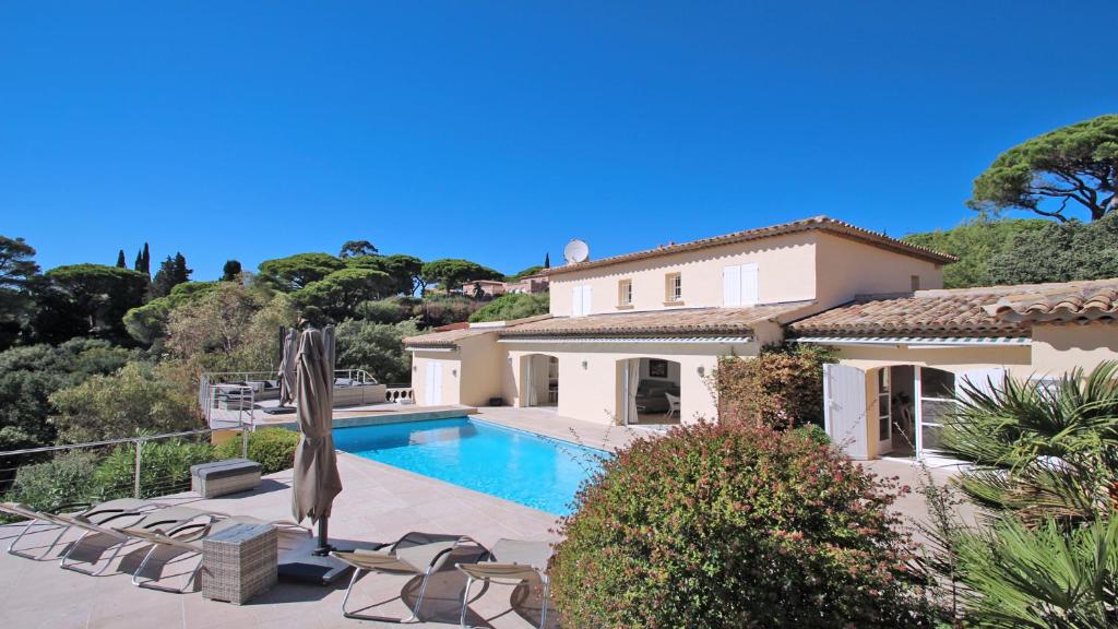Villa With Private Pool - 10 People - Sea View - Air Conditioning - Wifi - Sainte Maxime - Rated 4* - Sainte-Maxime