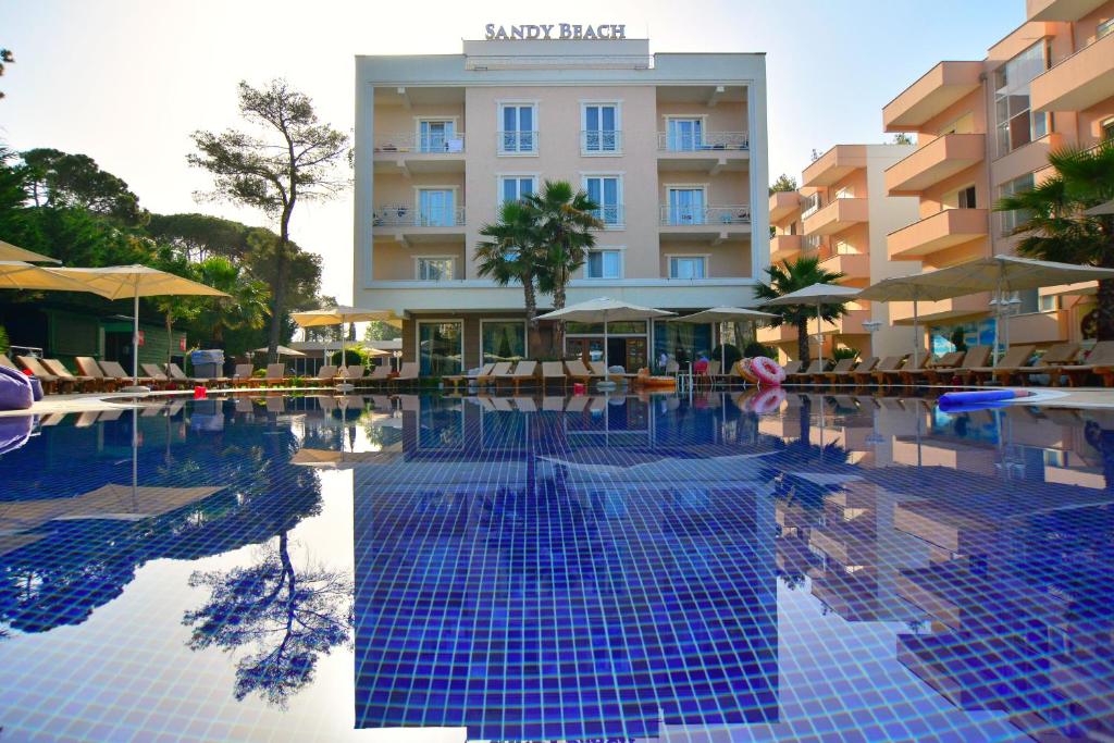 Sandy Beach Resort - Durrës