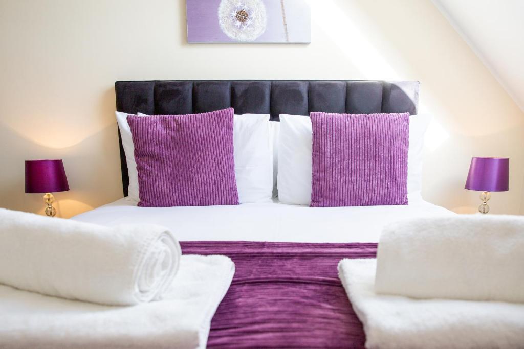 Velvet 2-bedroom Apartment, Clockhouse, Hoddesdon - Hertford Castle