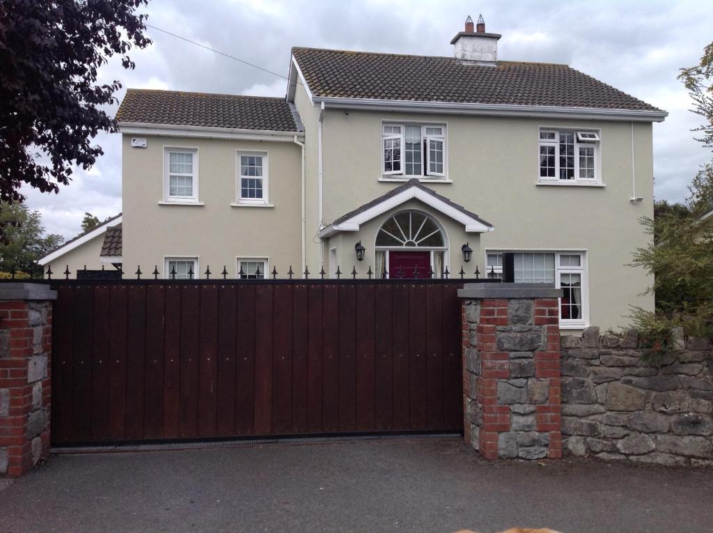 Tess's Guest House R95k6n1 This Property Is Unsuitable For Children Under 12 Years Old - Kilkenny