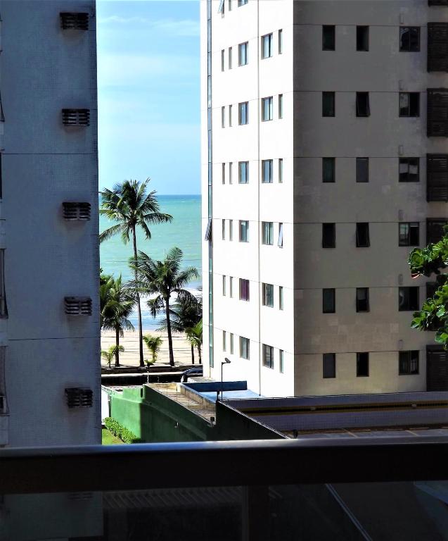 Apto De 4 Quartos-a Uma Quadra Da Praia De Boa Viagem - Recife