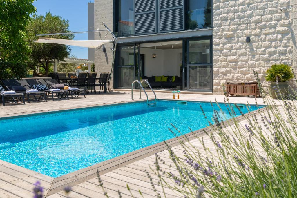 Modern 7-bedroom Villa With Heated Pool, 300m2! - Rogoznica