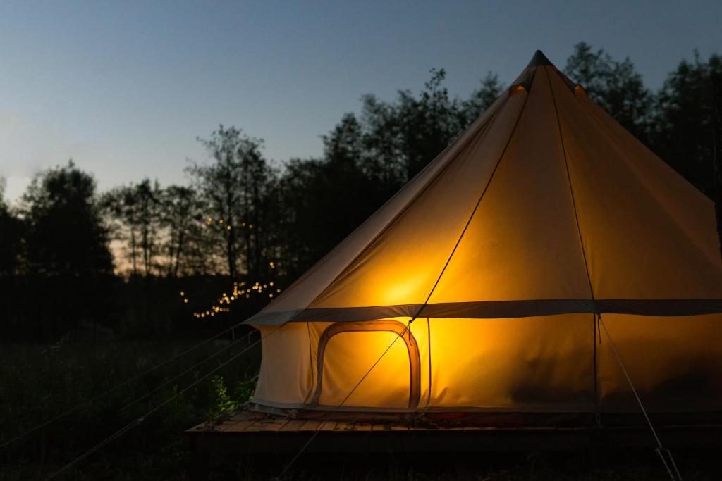 "Surrey Lakes Glamping" Entire Site <1hr London - Guildford