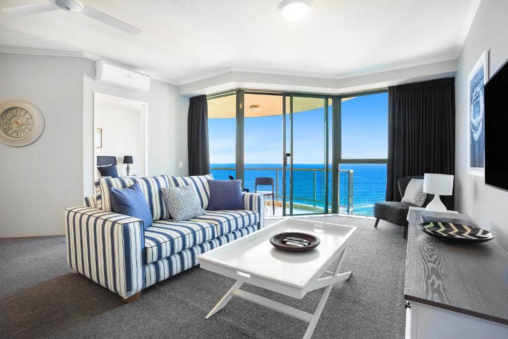 Relax By The Ocean And Enjoy Spectacular Views In Sun City Resort - Surfers Paradise