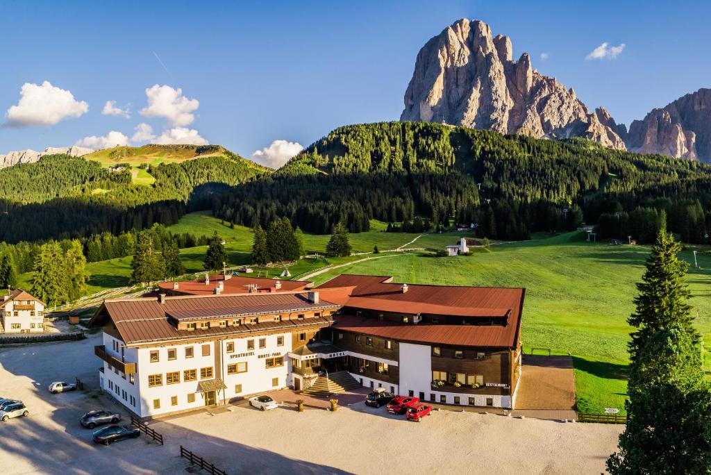 Monte Pana Dolomites Hotel - オルティゼーイ