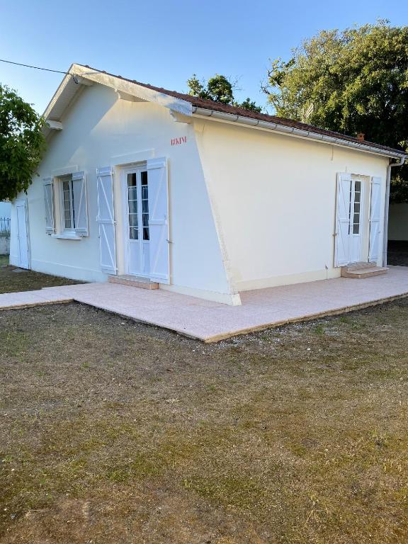 Maison De 2 Chambres Avec Jardin Clos A Soulac Sur Mer A 1 Km De La Plage - Soulac-sur-Mer