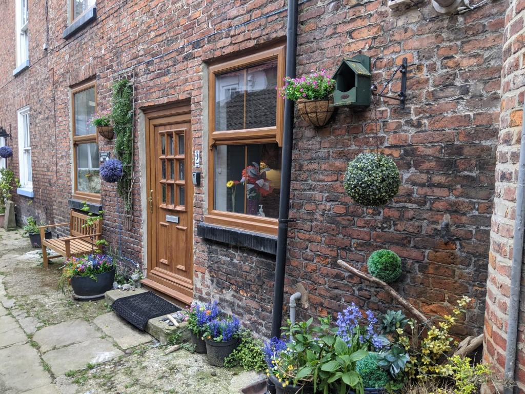 Whitby Holiday Cottage  Old Fishermans Residence. - Robin Hood's Bay