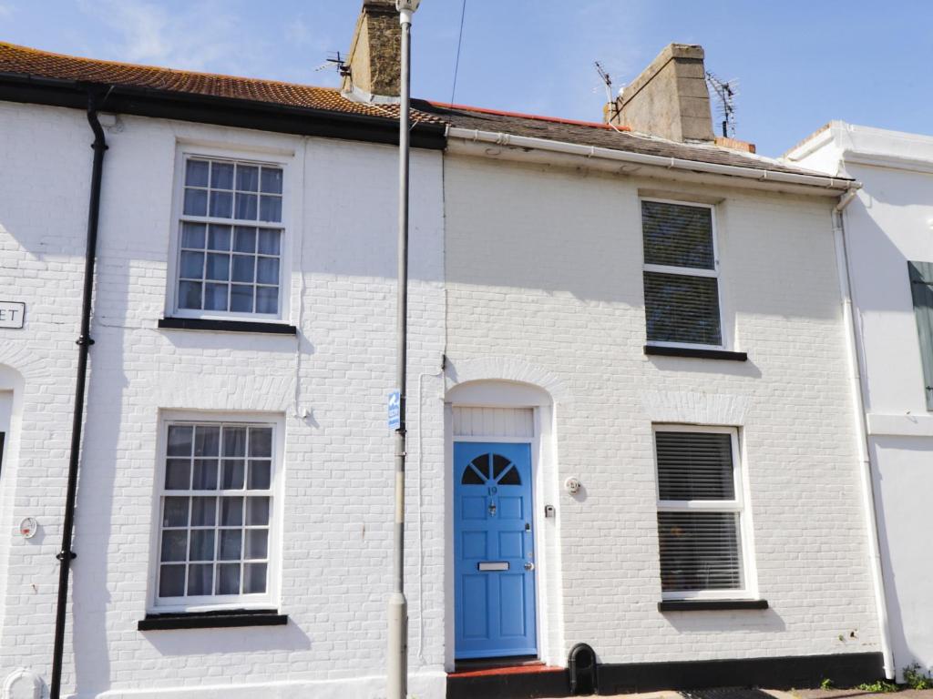 Poppy Cottage, Family Friendly, Country Holiday Cottage In Deal - Deal