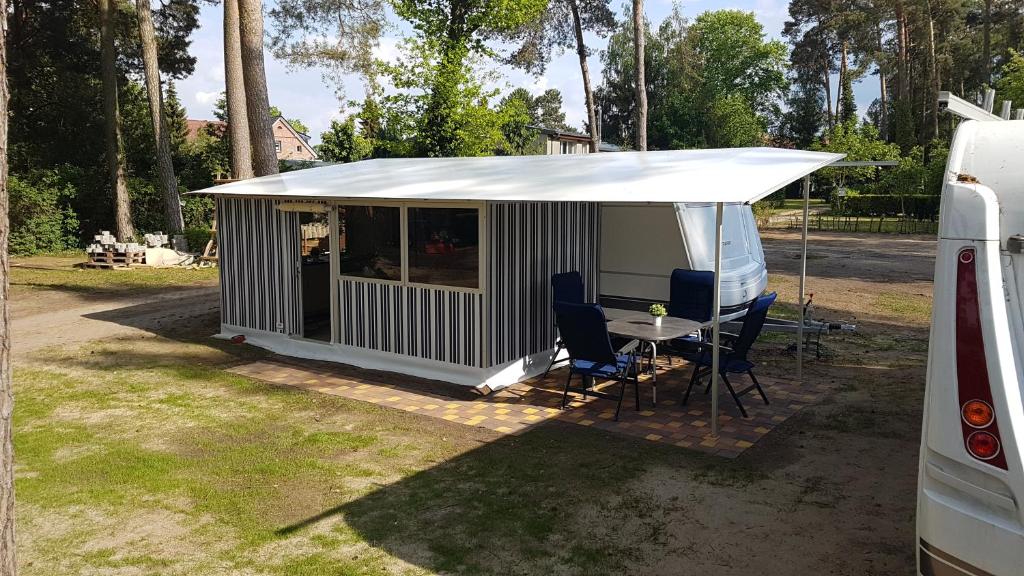 New Glamping Accommodation Rental Caravan With Toilet And Kitchen - Neustadt