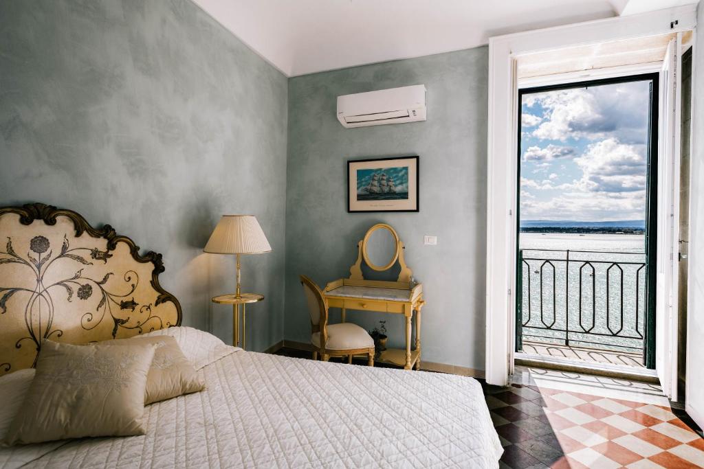 Dimora Di Ulisse Sea View Holiday Apartment - Siracusa, Italia