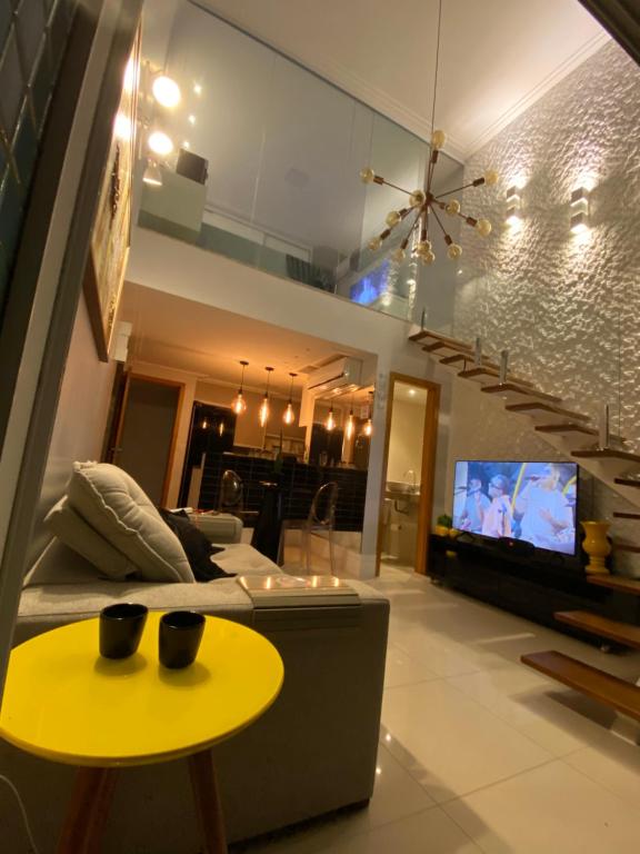 Loft Luxo Duplex Com Dois Colchoes Adicionais E Sofa Cama - Bahia
