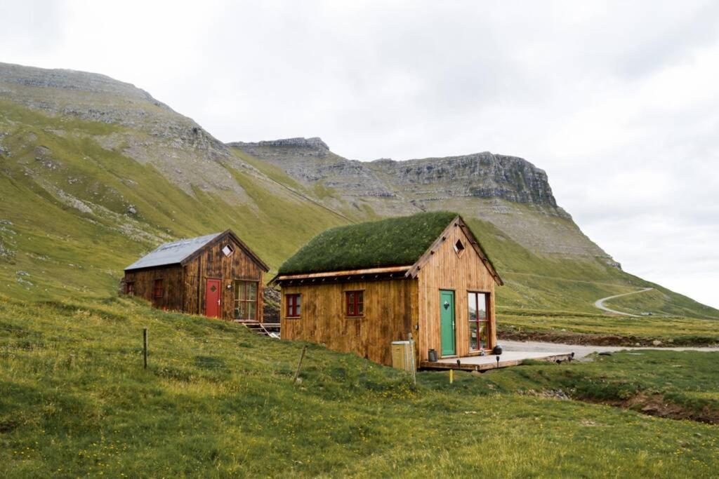 Idyllic Múlafossur Cottage In Tranquil Nature - Faroe Islands