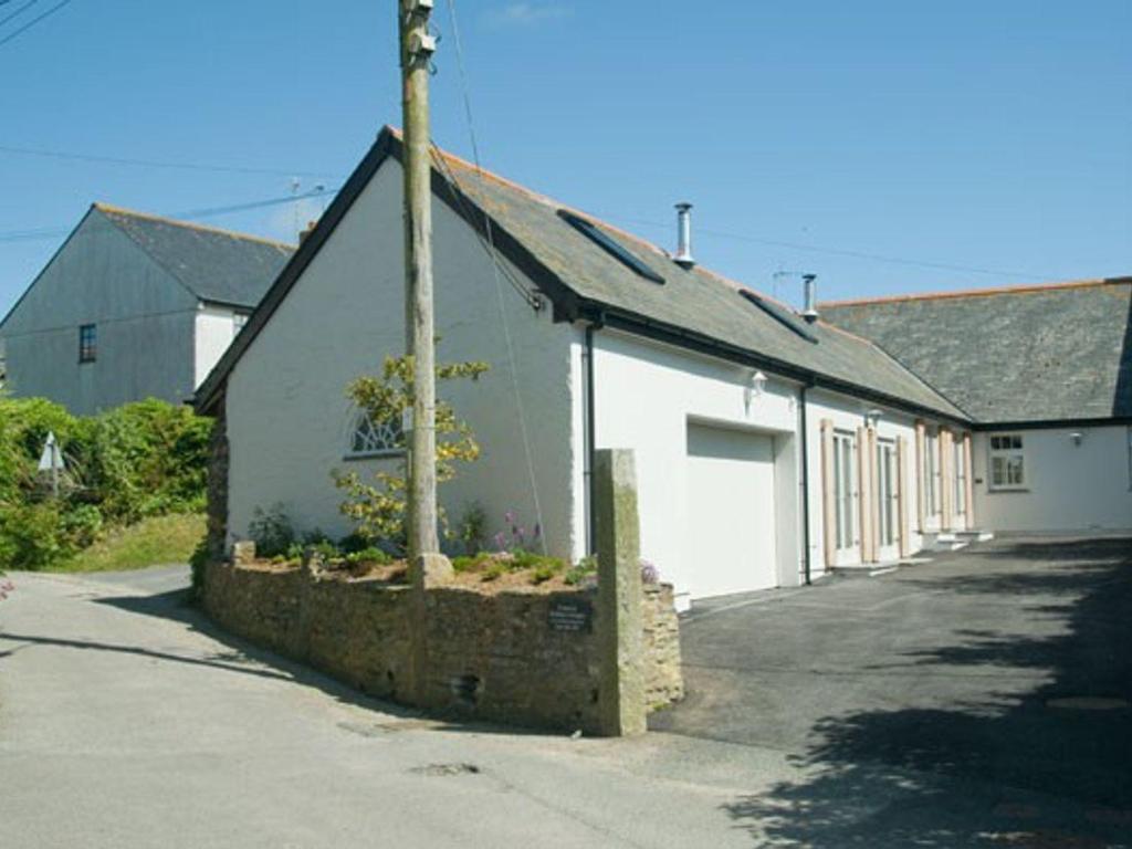 No 3 The Hinges, Pet Friendly, Country Holiday Cottage In Crantock - Perranporth