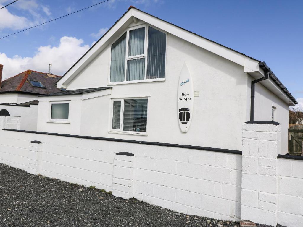 Sea Scape, Family Friendly, Country Holiday Cottage In Dinas Dinlle - Anglesey