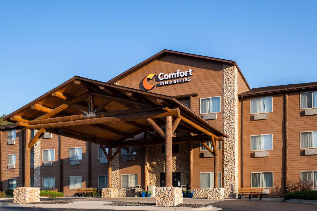 Comfort Inn & Suites Near Custer State Park And Mt Rushmore - 커스터