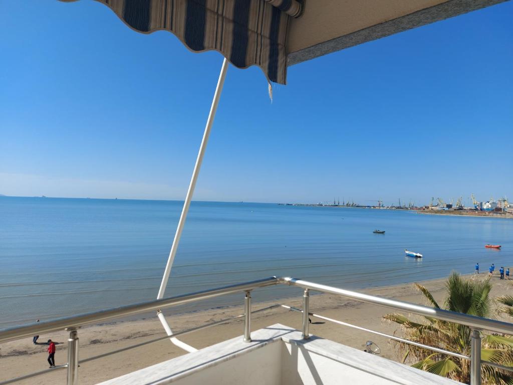 Bral 4 - Lovely Seaview Apartment - Durres