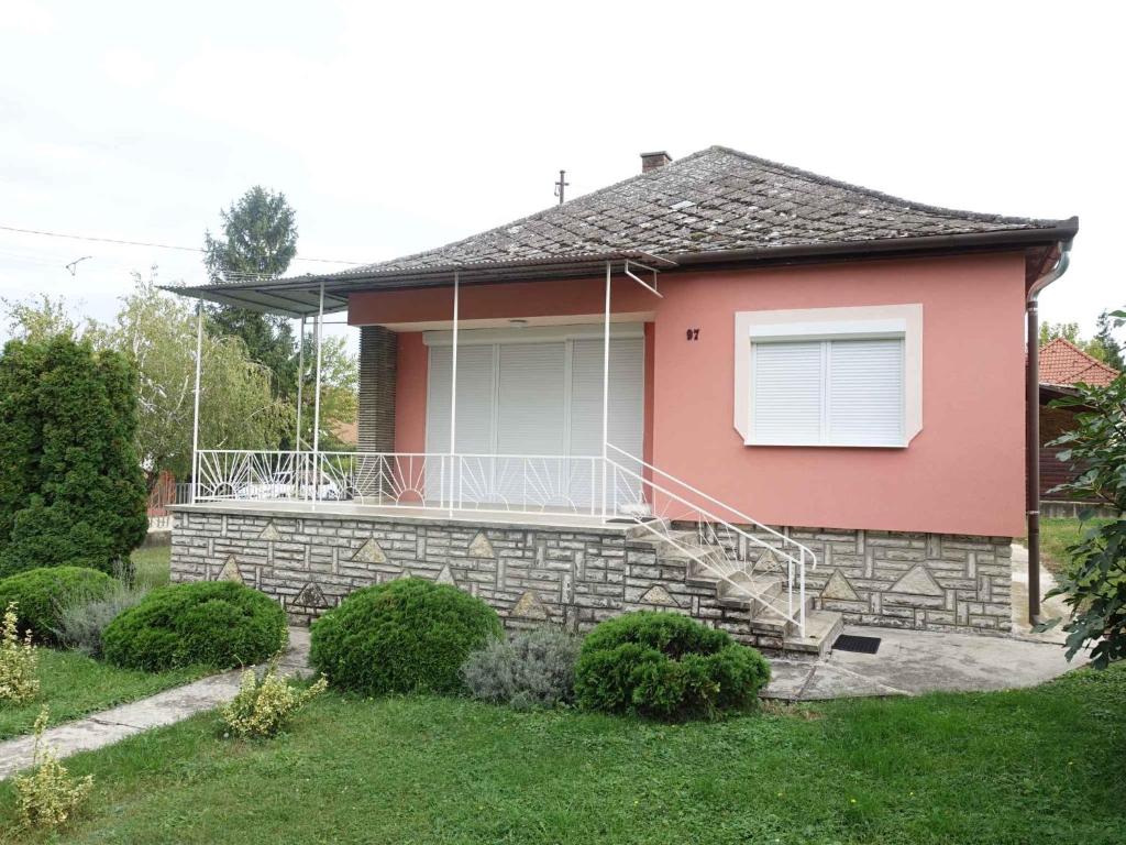 Holiday Home Renovated With Washing Machine - Lake Balaton