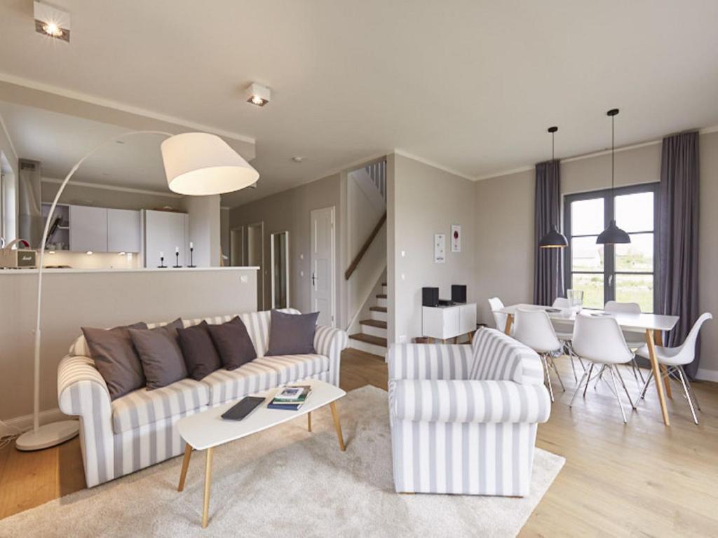 Reetland Am Meer - Premium Reetdachvilla Mit 3 Schlafzimmern, Sauna Und Kamin E24 - Rügen
