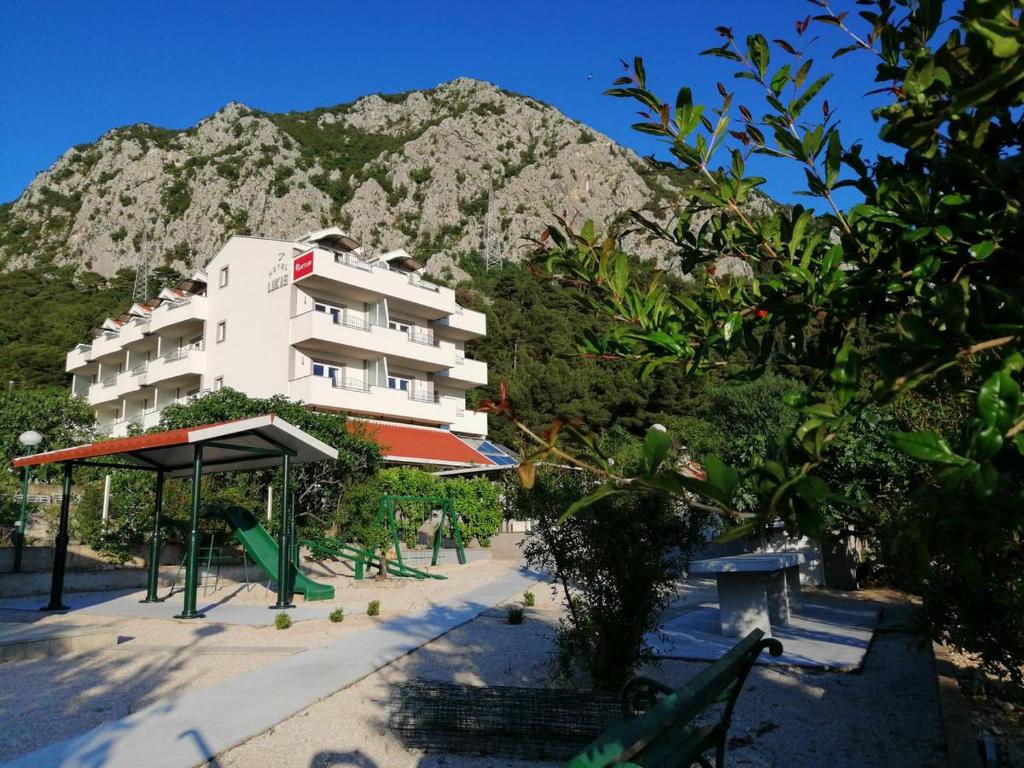 Hotel Lukas - Gradac, Croatia