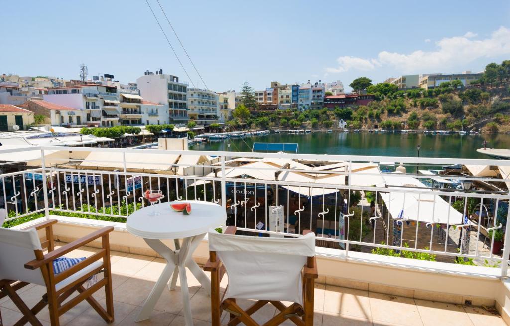 Straight to the Lake View Apartments - Ágios Nikolaos