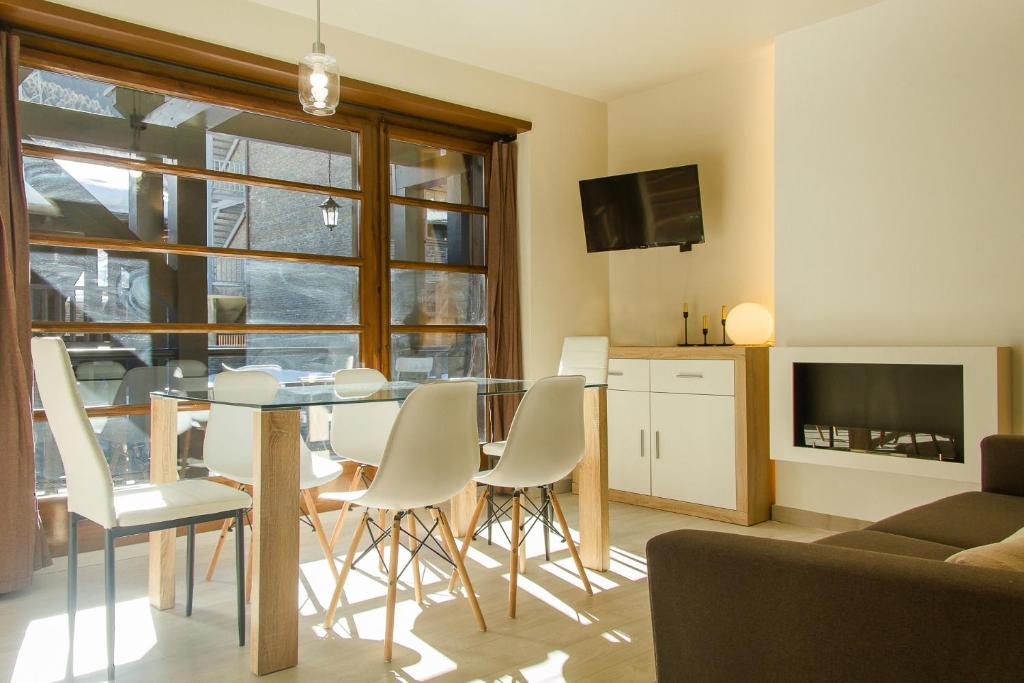 Apartment with one bedroom in El Tarter with wonderful mountain view furnished terrace and WiFi 10 m - Andorra
