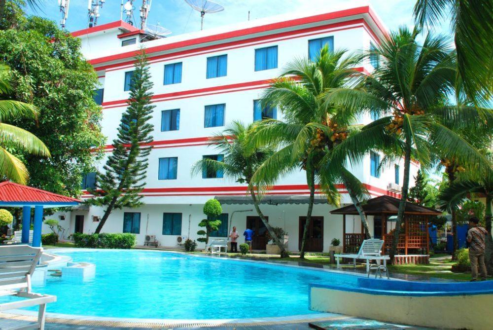 Rr Wisata Indah Hotel - Sibolga