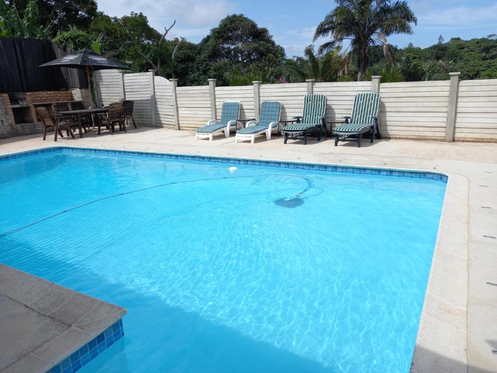 Poolside Guest House - Port Shepstone